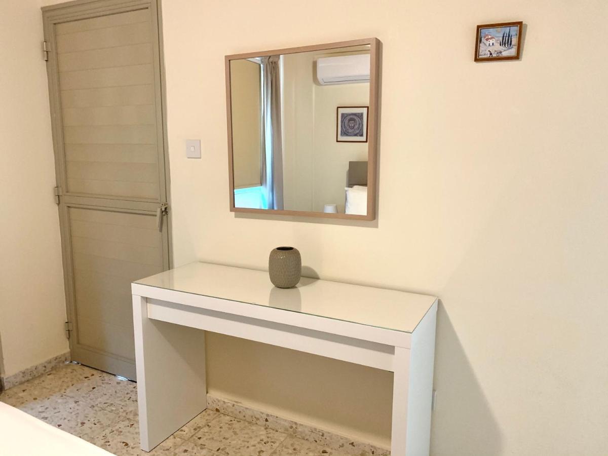 Himonas Apartments 피조우리 외부 사진