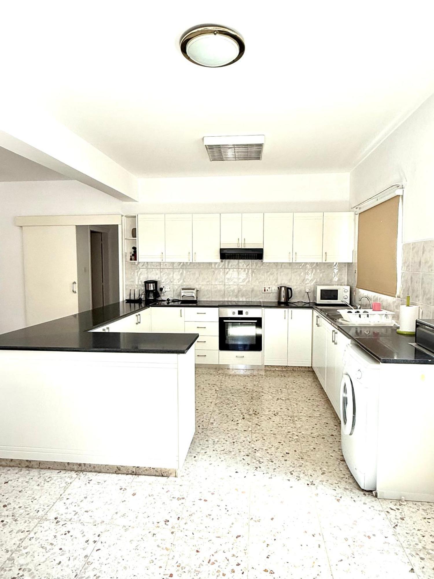 Himonas Apartments 피조우리 외부 사진