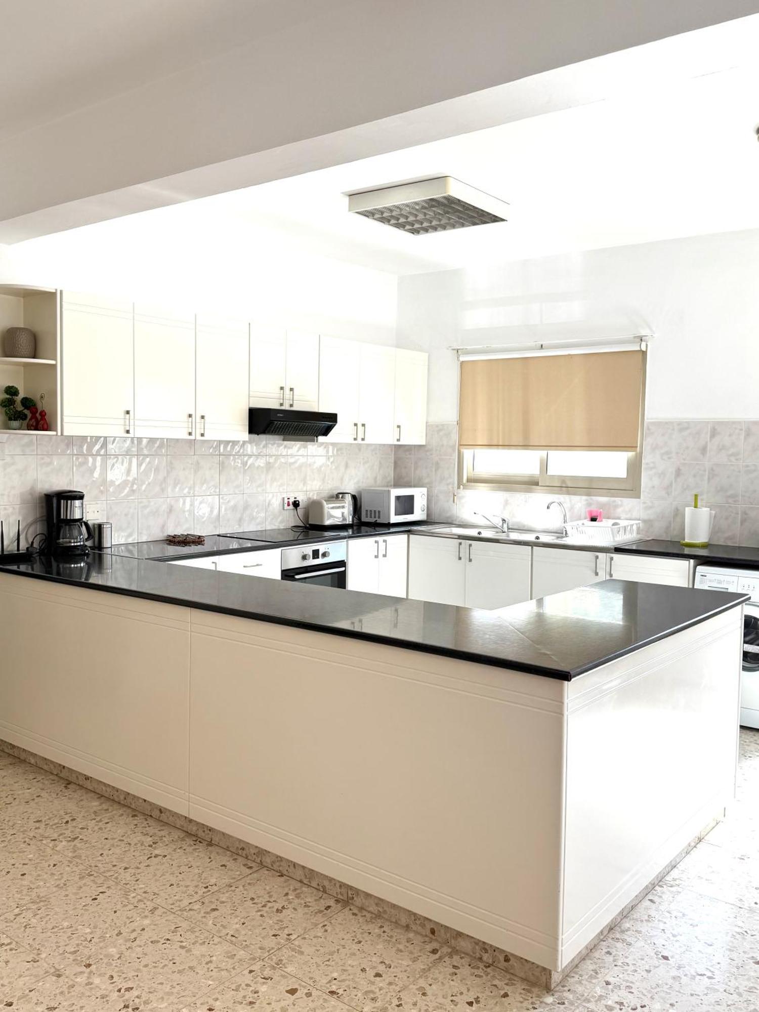 Himonas Apartments 피조우리 외부 사진