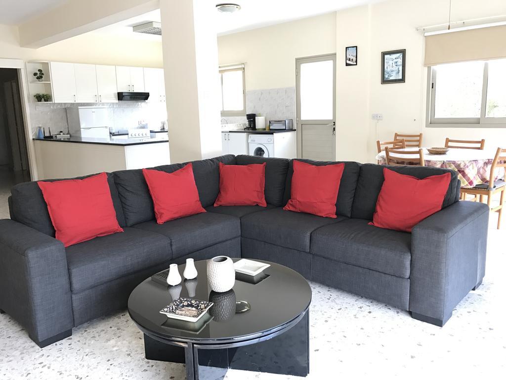 Himonas Apartments 피조우리 외부 사진