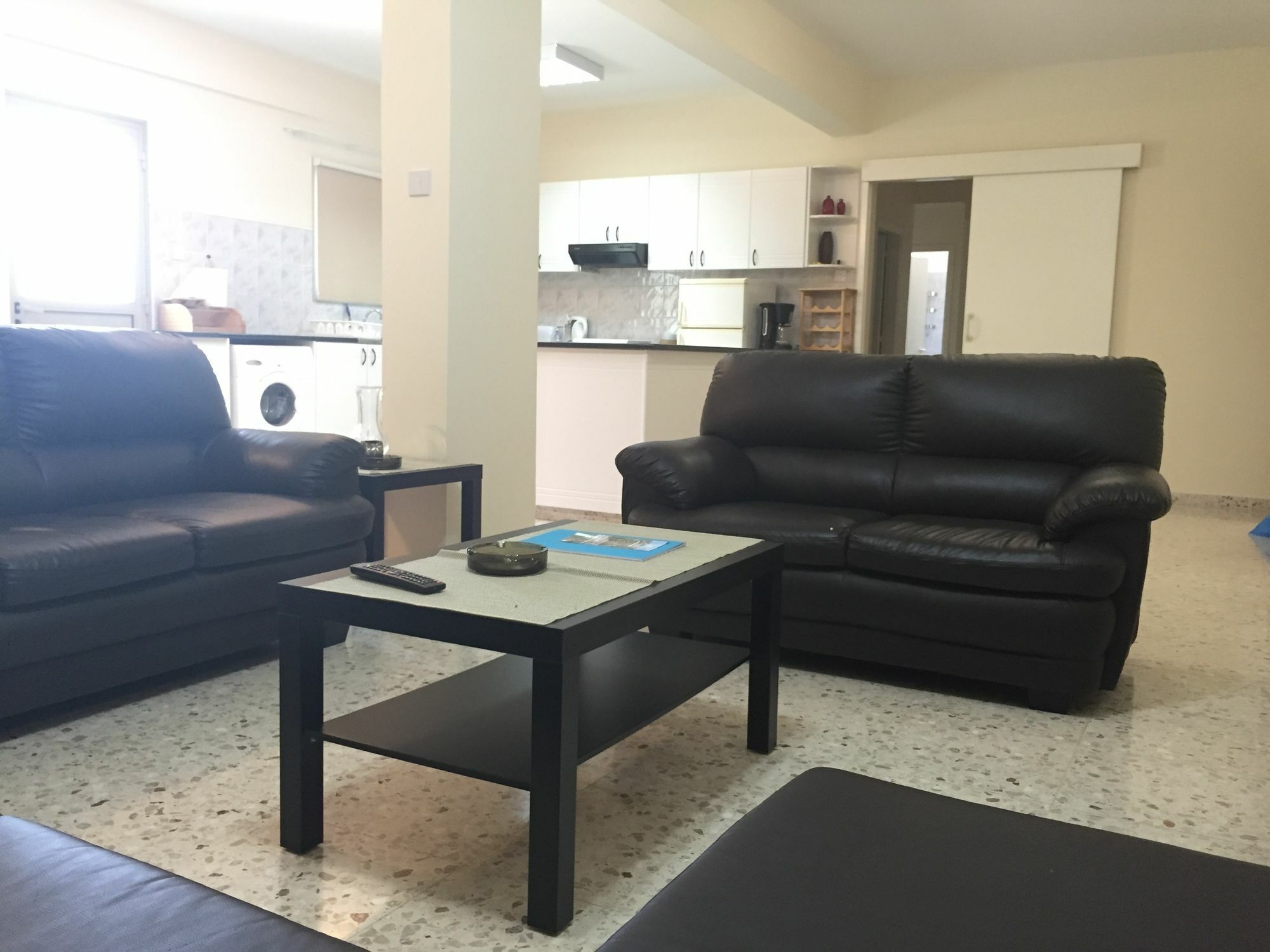 Himonas Apartments 피조우리 외부 사진