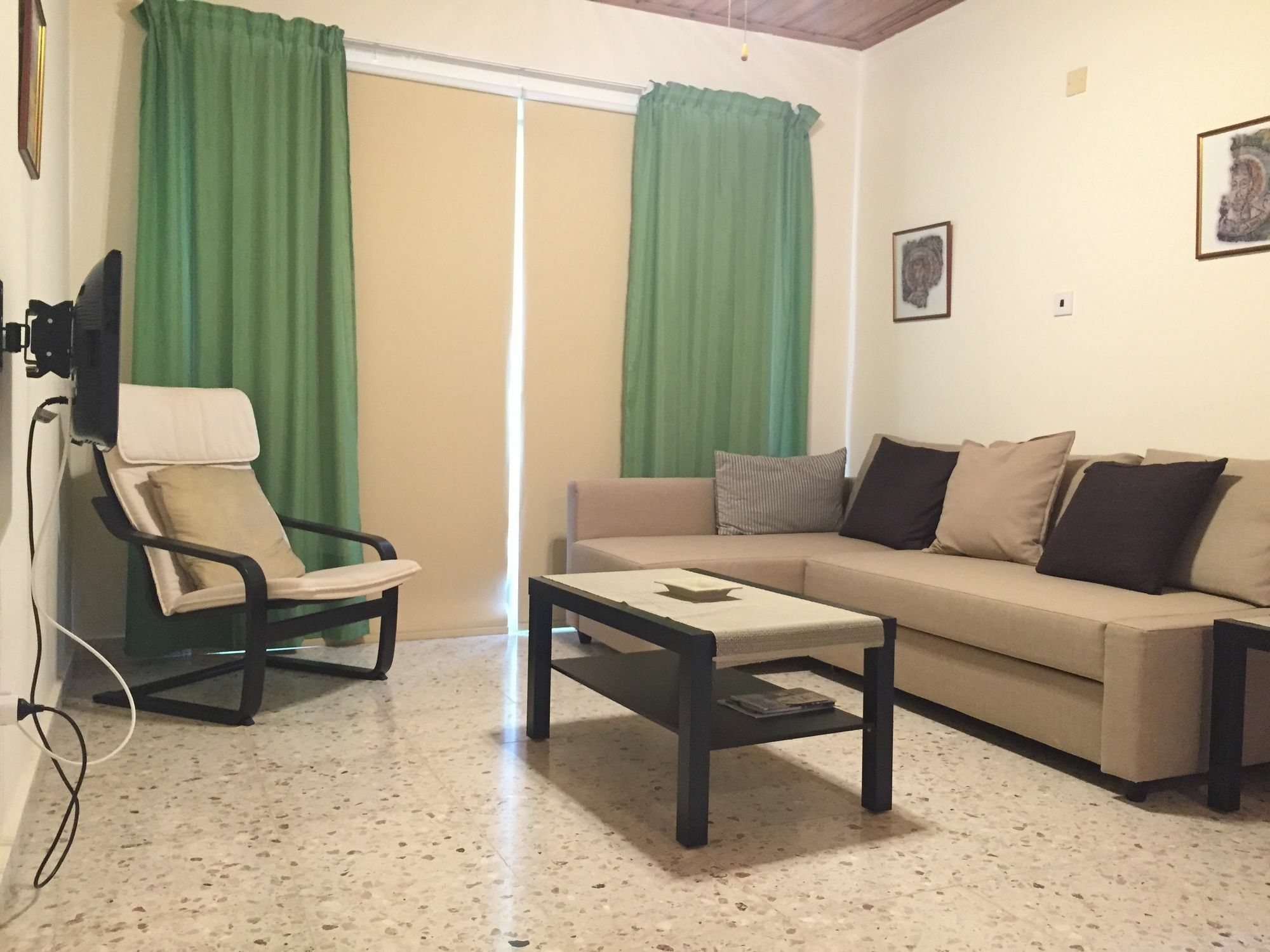 Himonas Apartments 피조우리 외부 사진
