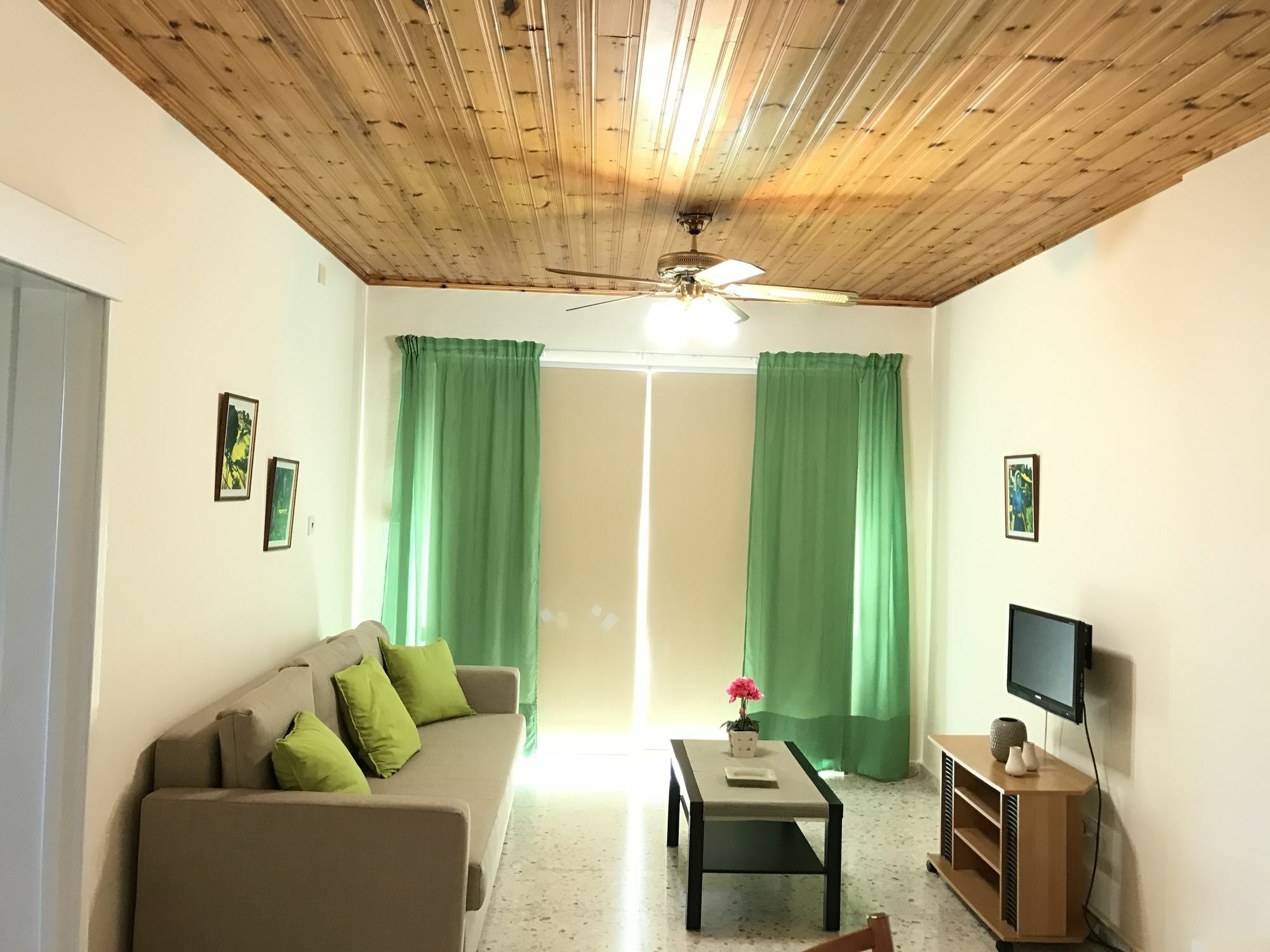 Himonas Apartments 피조우리 외부 사진