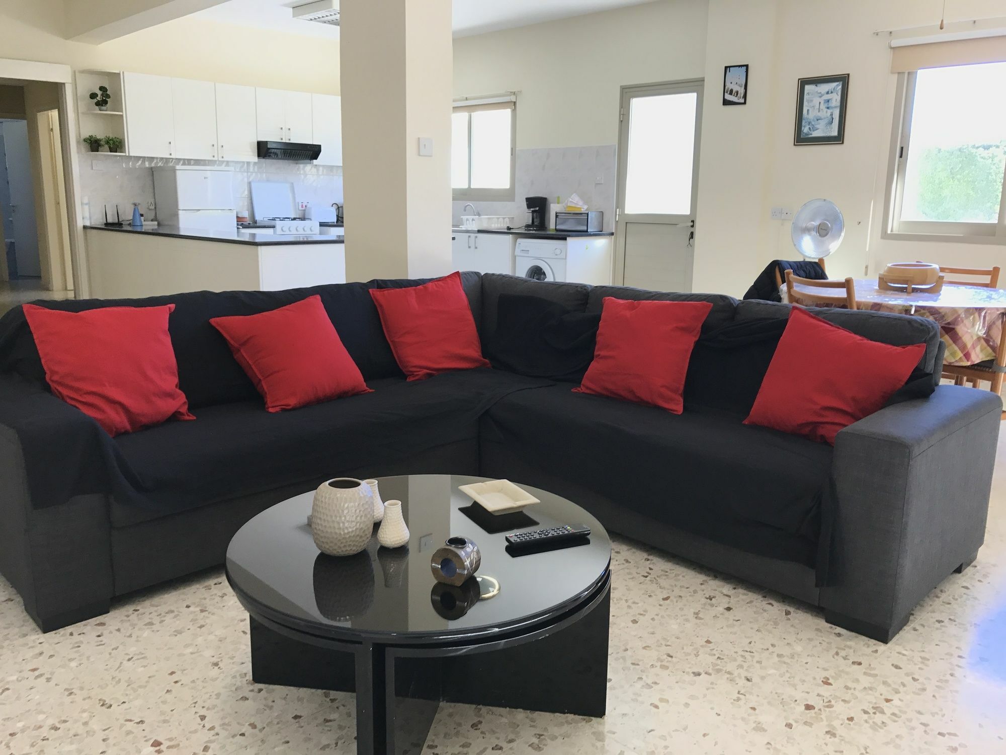 Himonas Apartments 피조우리 외부 사진
